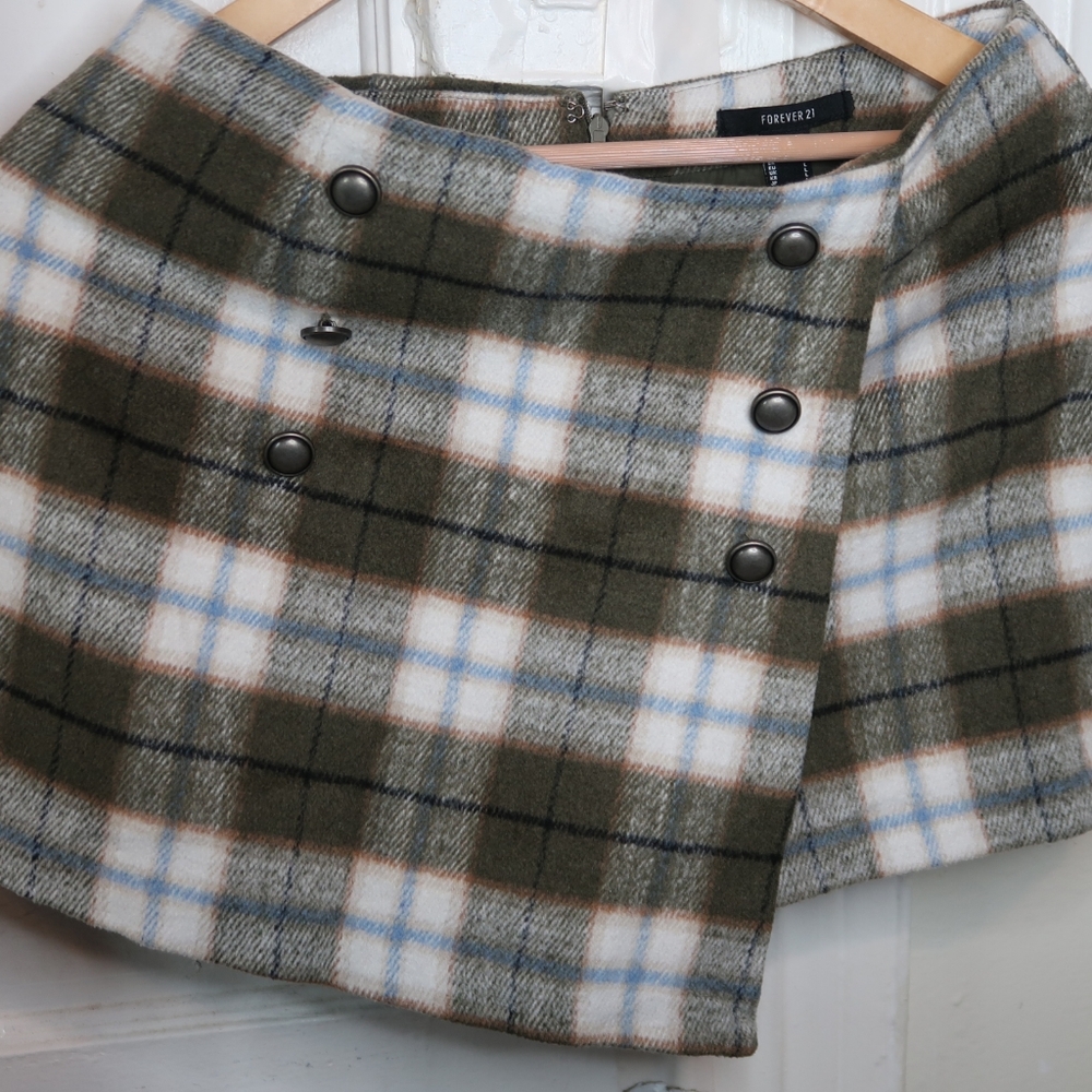 Green plaid skort